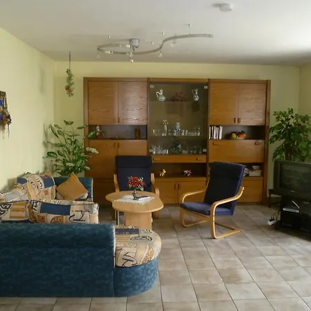 Pension-elfi Πανσιόν Maring-Noviand