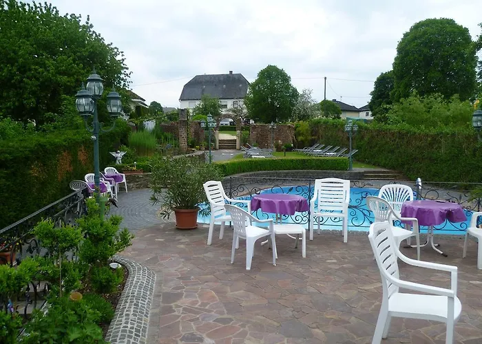 Affittacamere Pension-elfi Maring-Noviand